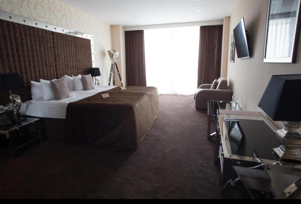 Maristella Marine Residense Hotel Apartment オデッサ エクステリア 写真